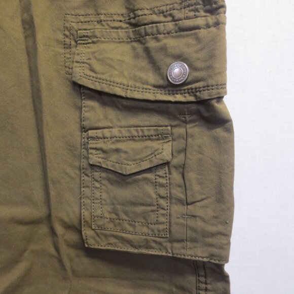 WEVEN MEN'S CARGO SHORT - OLIVE GREEN - 36" WAIST - Picture 2 of 4